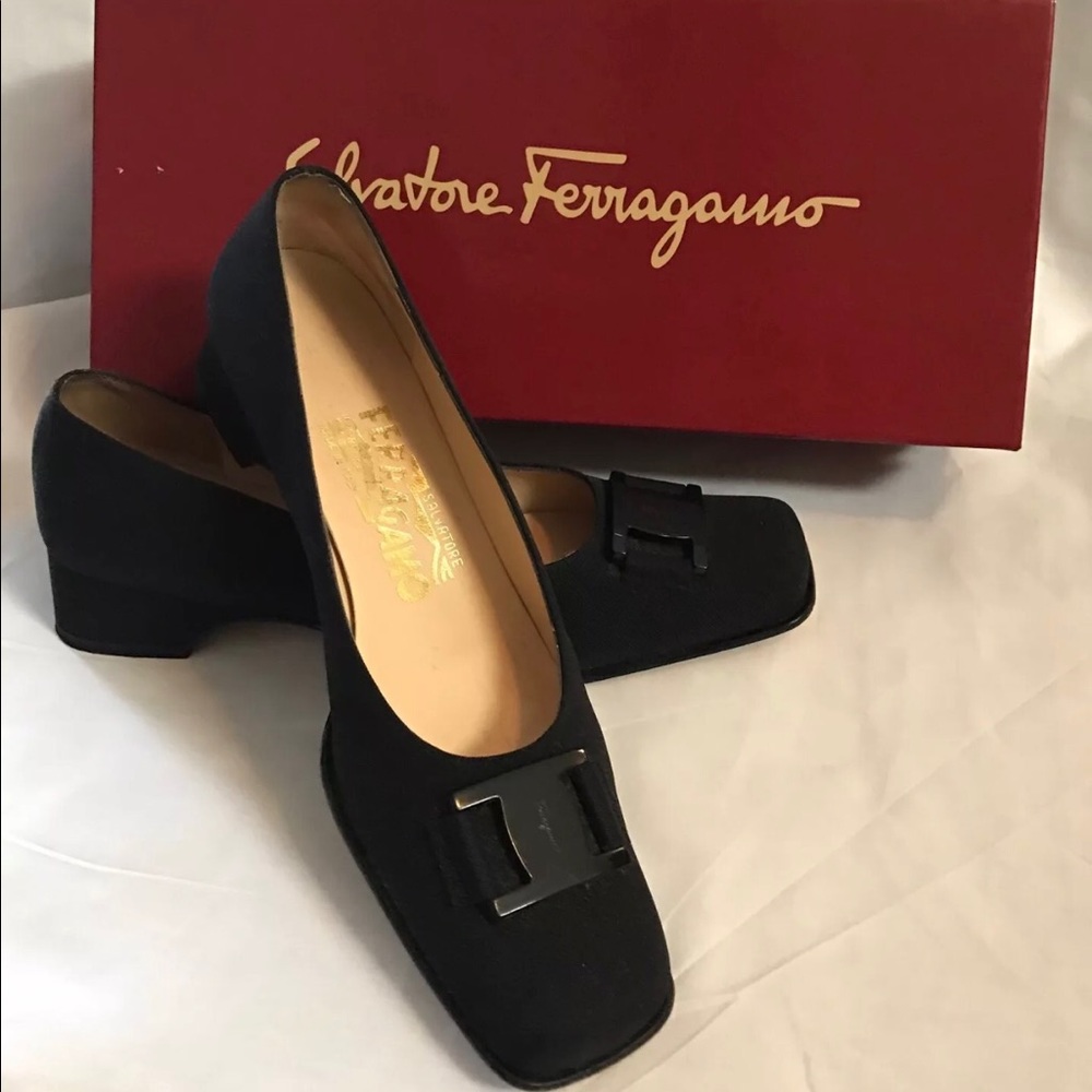 Vtg. Salvatore Ferragamo Black Nero Fabric Shoes