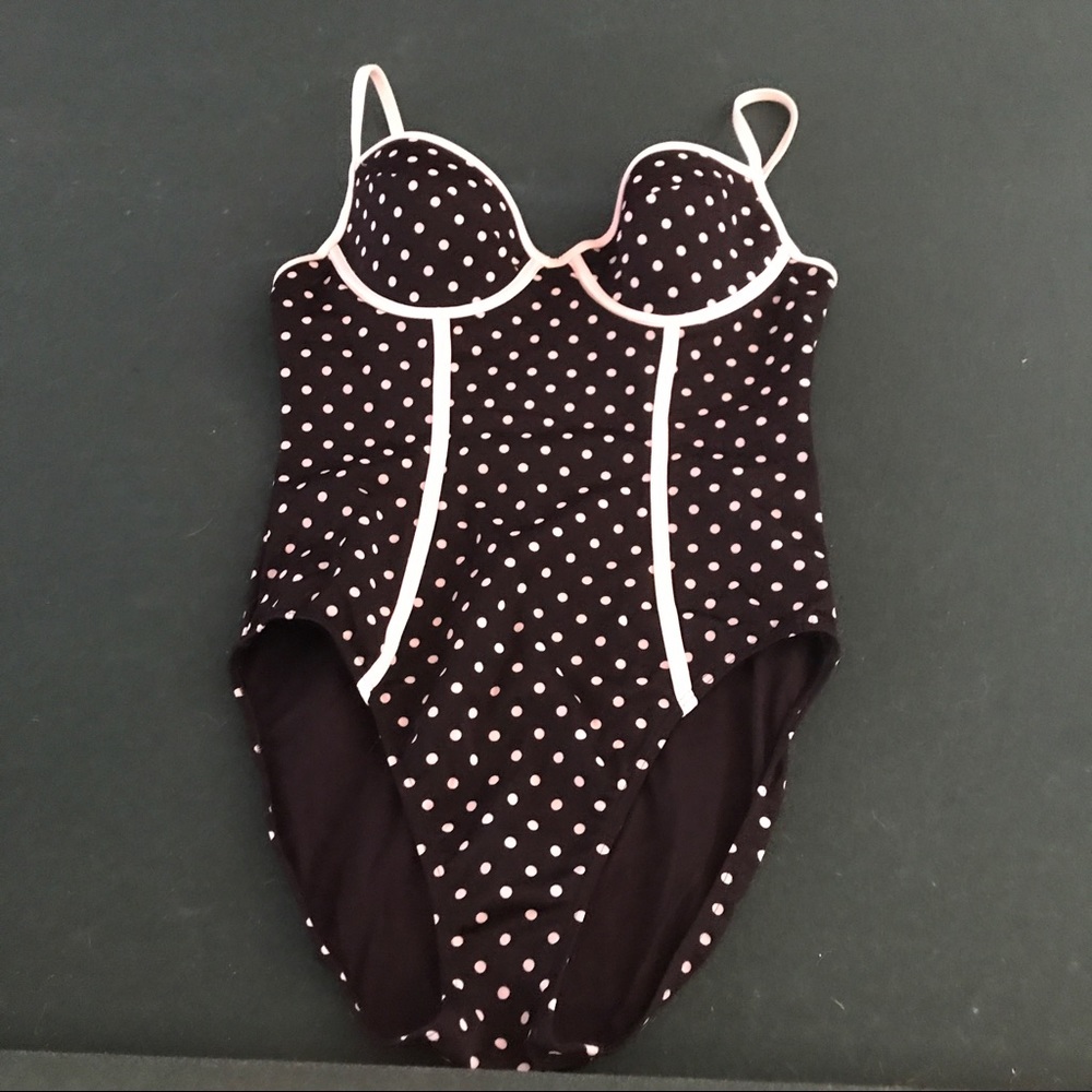Ladies bathing suit