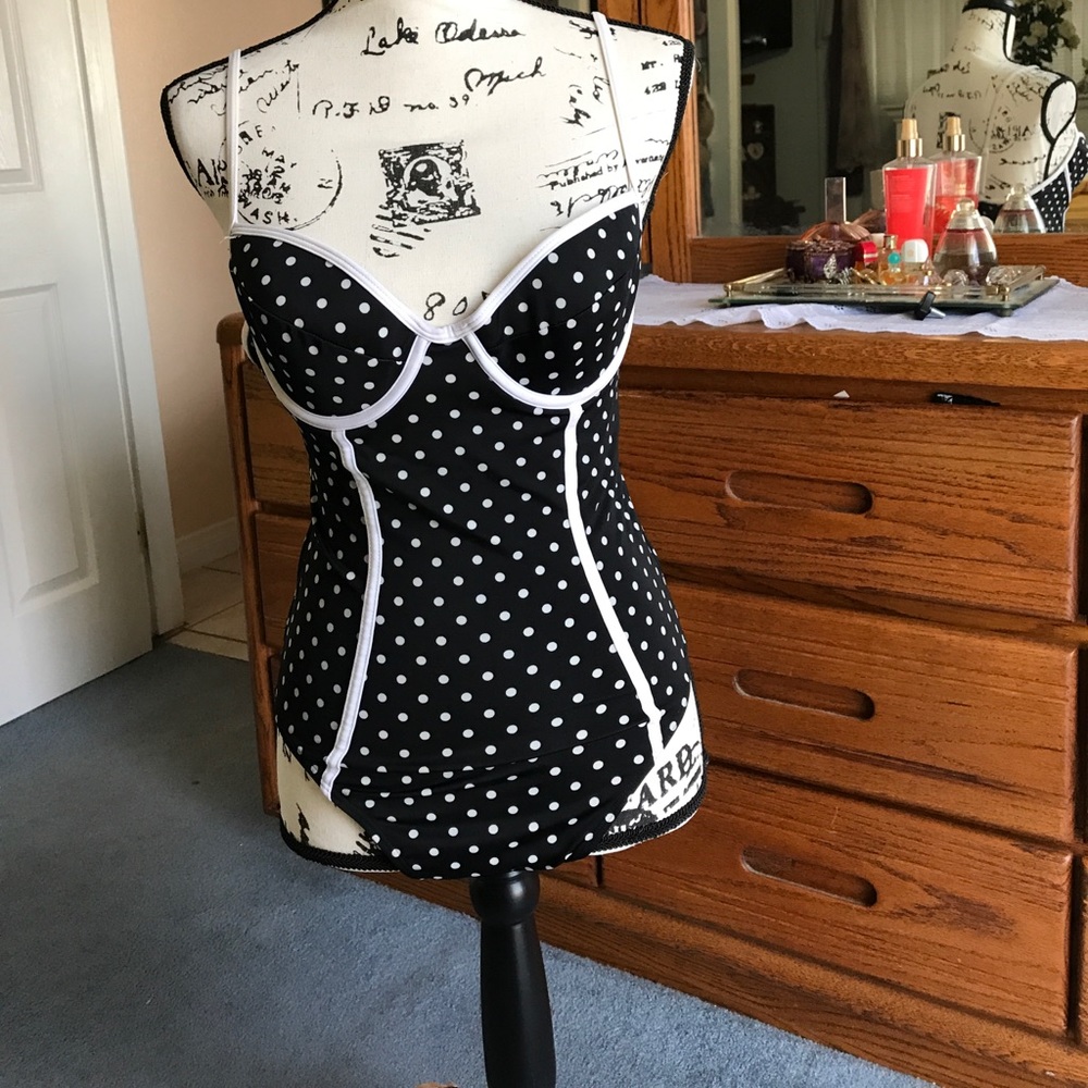Ladies bathing suit - Picture 2 of 2