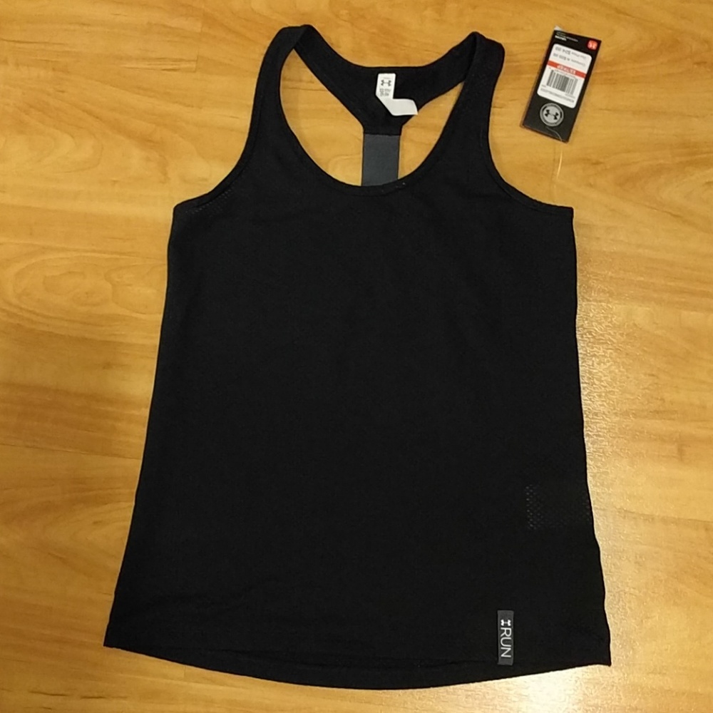 Women's NWT Under Armour Racerback quick dry shirt