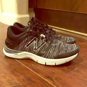 New Balance 711 Sneakers