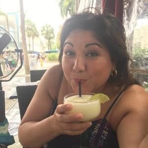 Meet your Posher, Cynthia