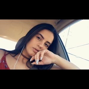 Meet your Posher, Roxana