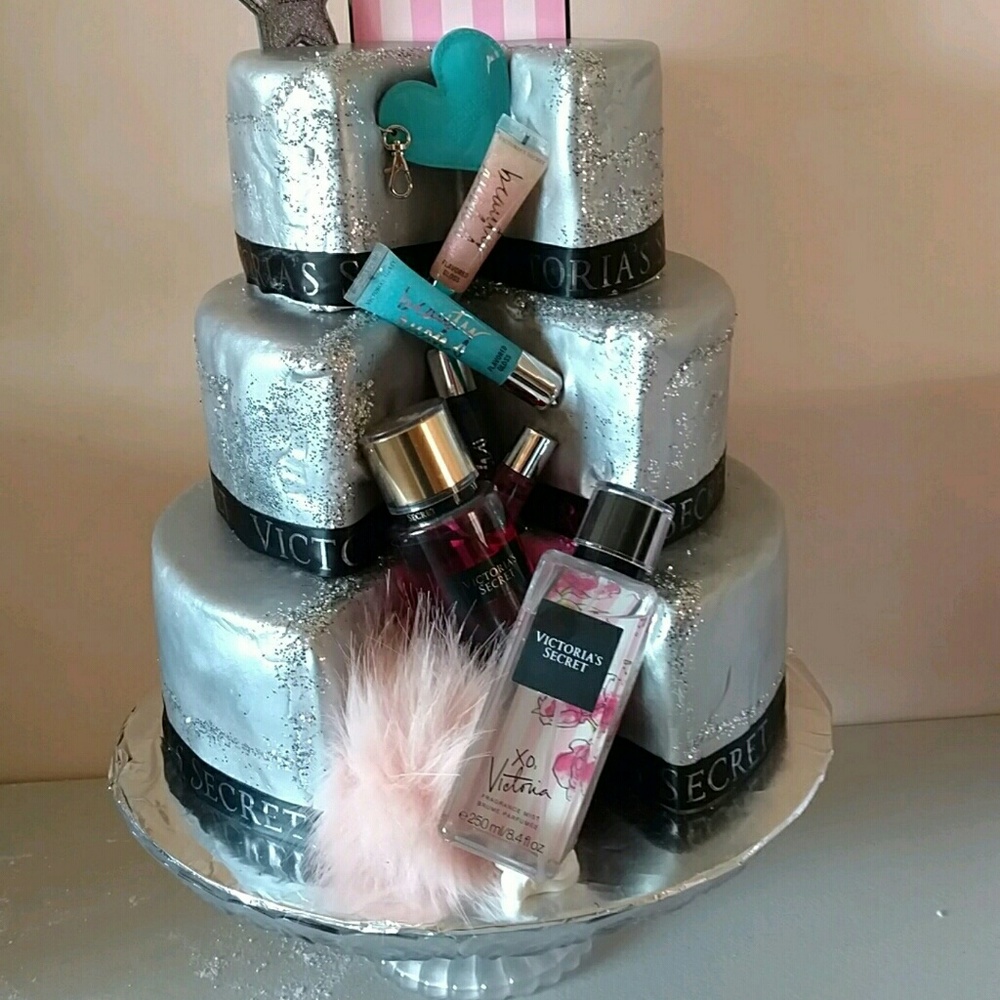 Meet your Posher, Nelly