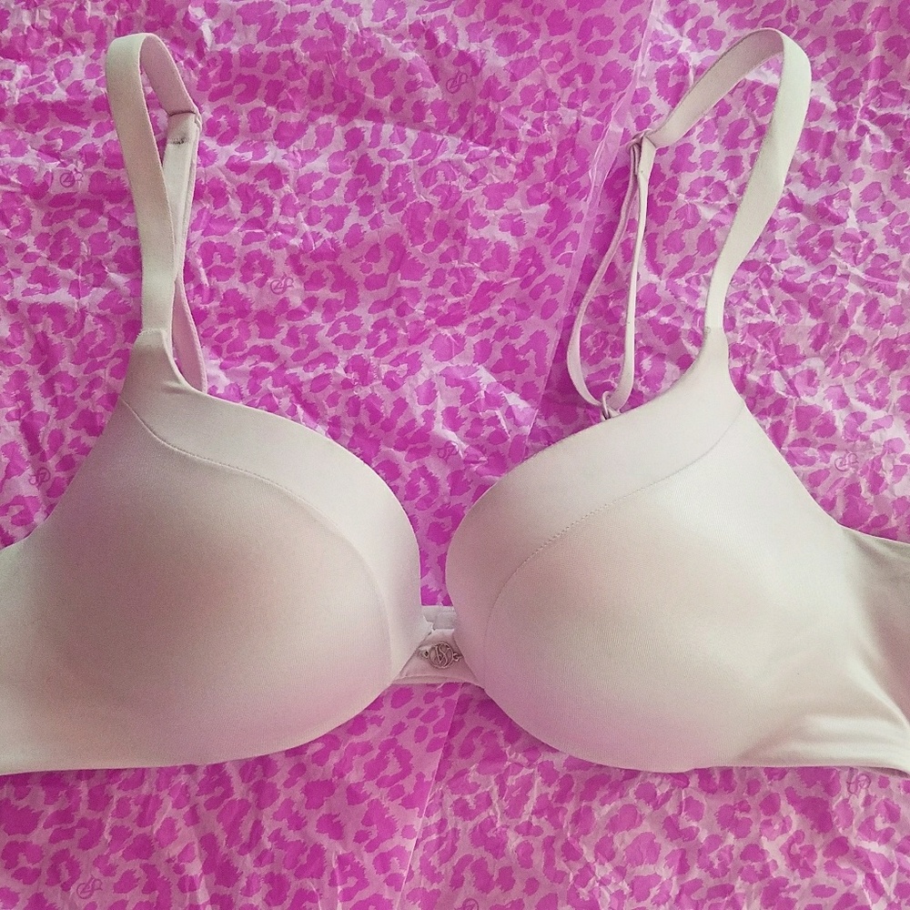 VS push-up bra So Obsessed add 1 1/2 cups