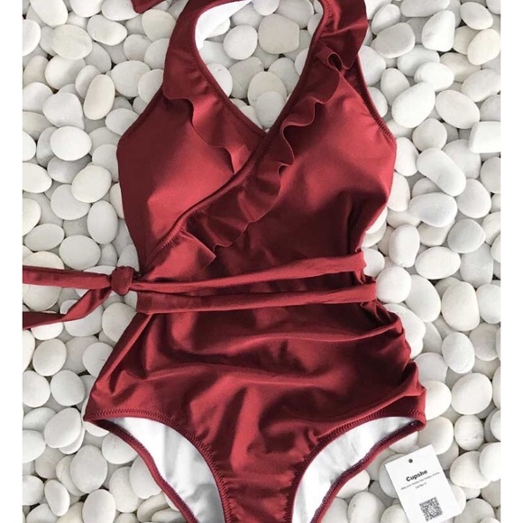 One piece swimsuit - Picture 2 of 4