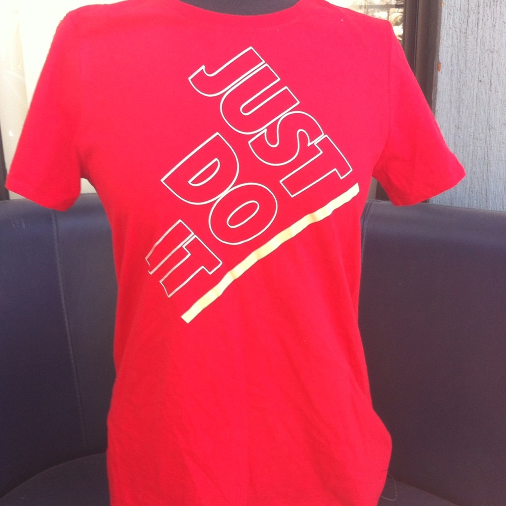 Women's red nike tee size large just do it