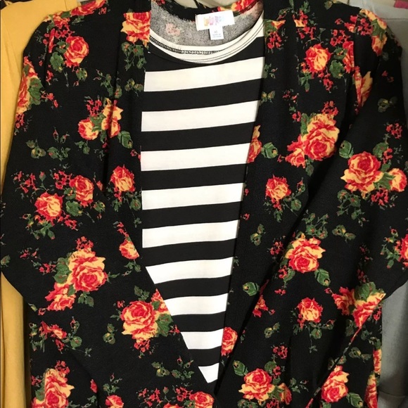 HTF Black Floral XL LuLaRoe Sarah Cardigan Unicorn - Picture 3 of 4
