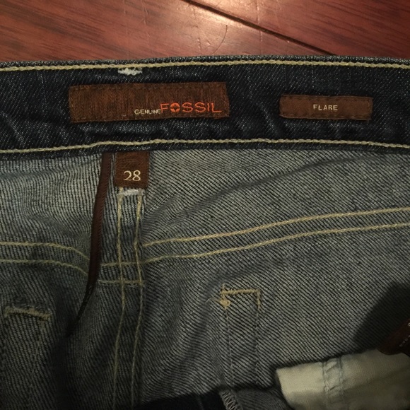❗️SOLD❗️• { Fossil } • flare jeans. Size: 28. - Picture 2 of 3