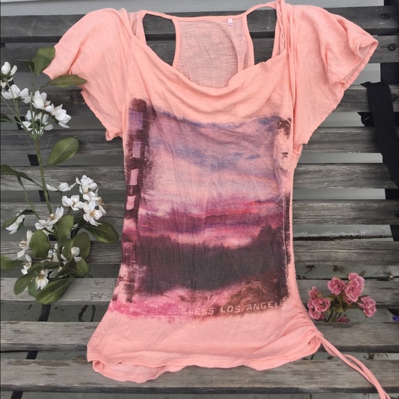 Guess Tops - Guess Top with drawstring + flutter sleeves 🌤