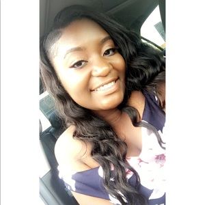 Meet your Posher, Deena