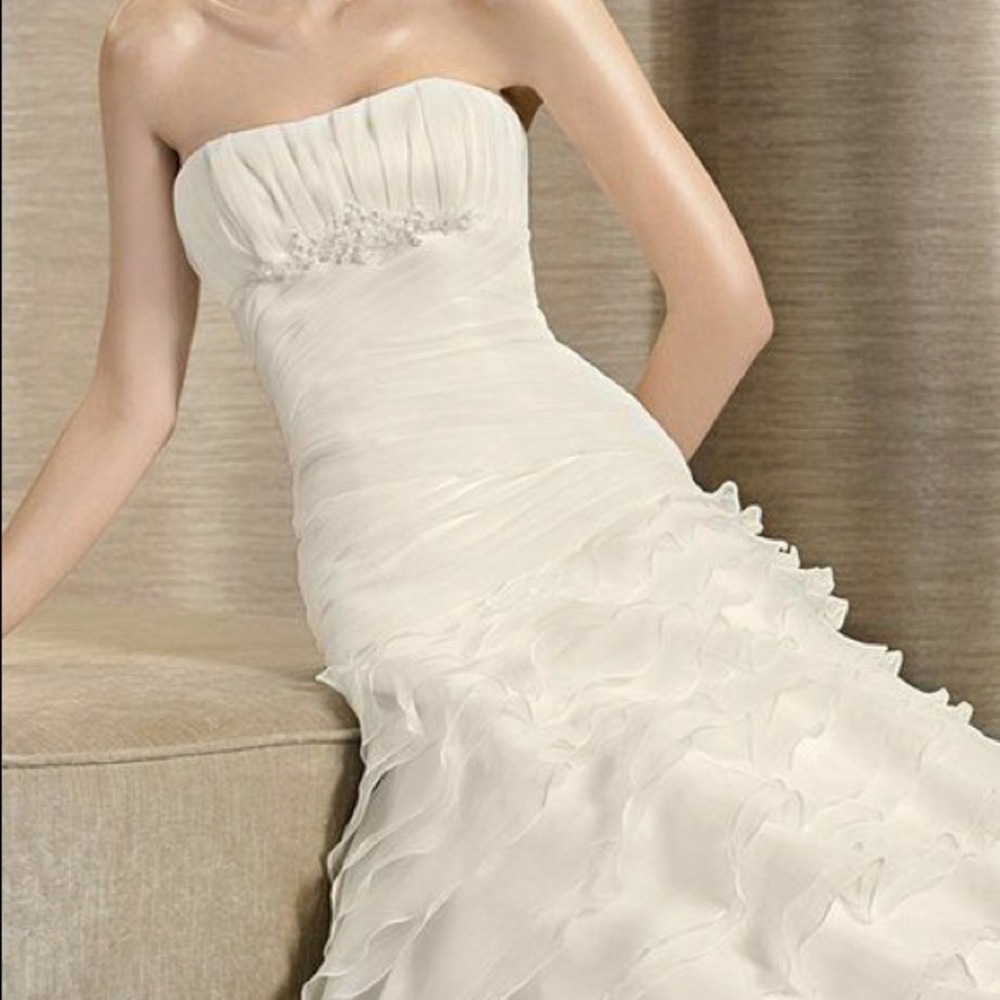 Lovely organza wedding dress