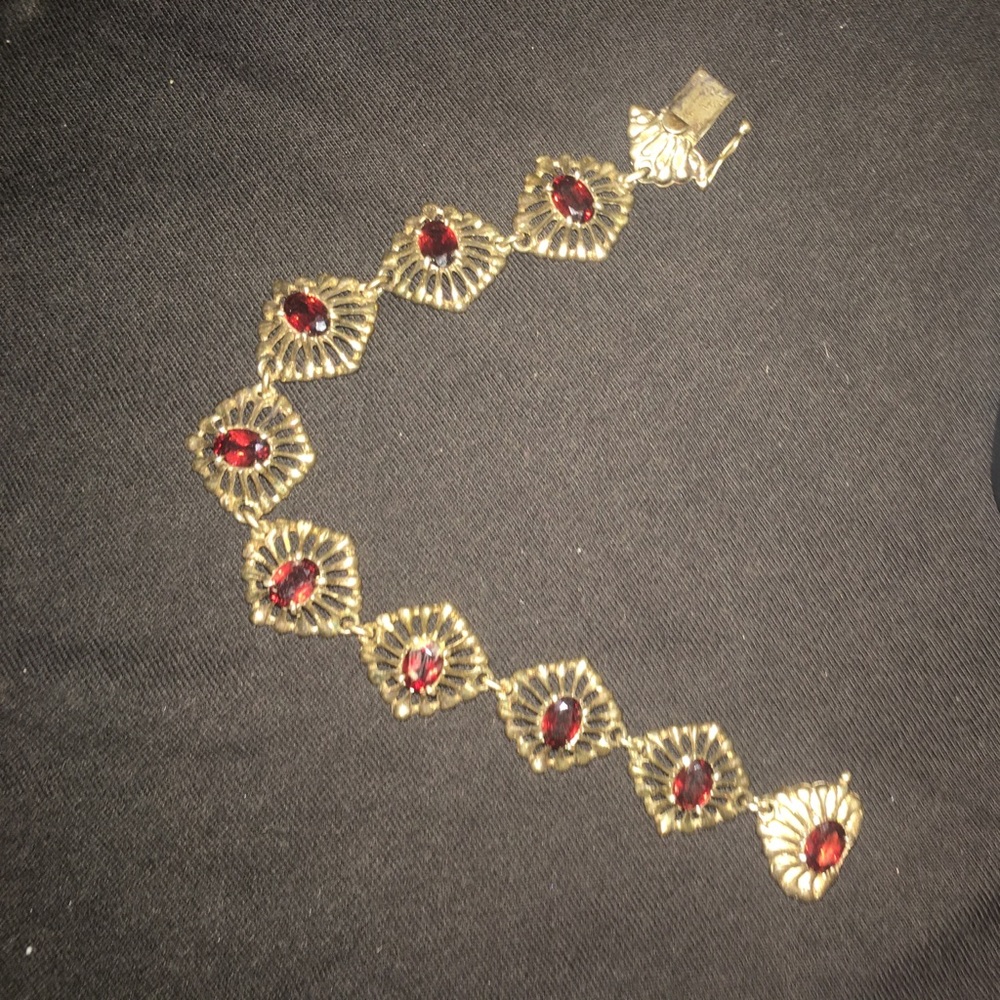 VINTAGE GARNET BRACELET 7 1/2"