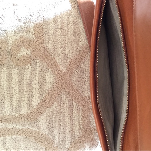 Tory Burch Tan Bag - Picture 5 of 6