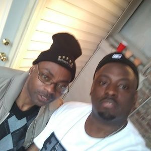 Meet your Posher, Larry