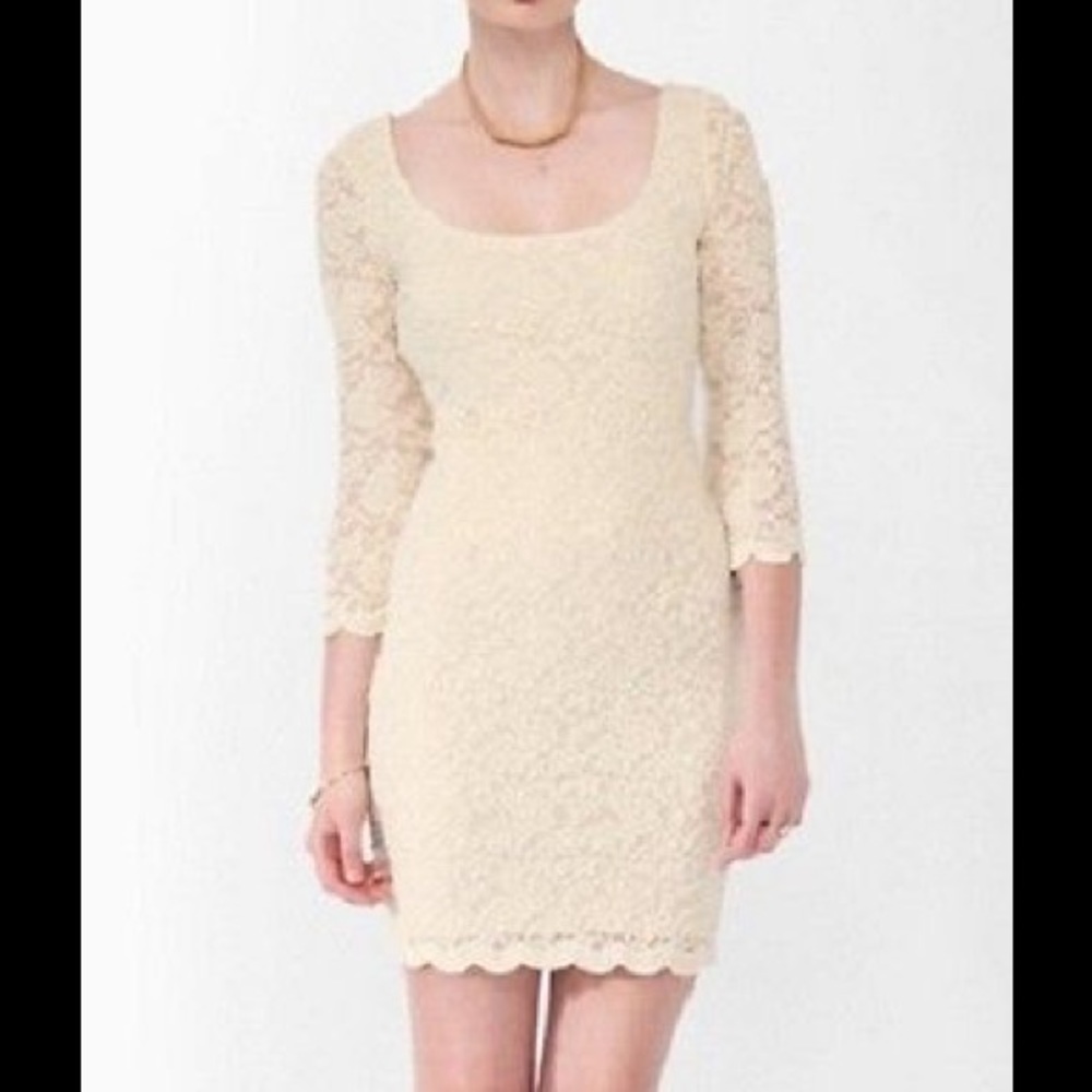 New FOREVER 21 LACE DRESS