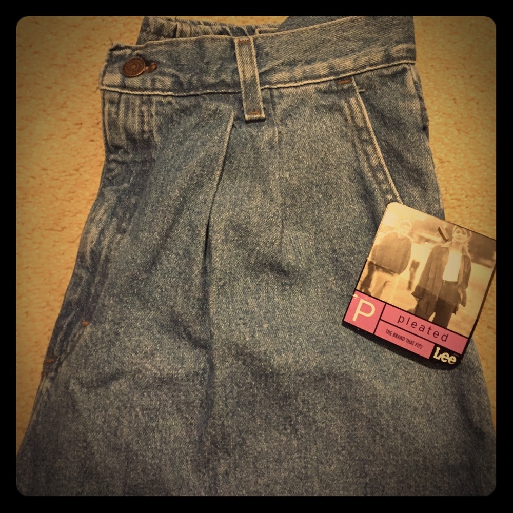 ❌DONATED❌ Vintage Pleated Blue Jeans
