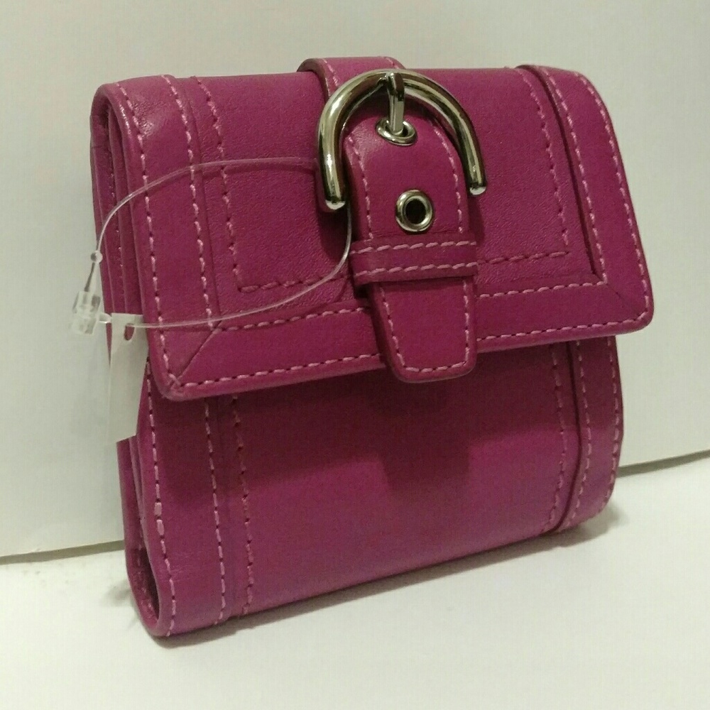 Coach Leather Soho Buckle Wallet - NWOT