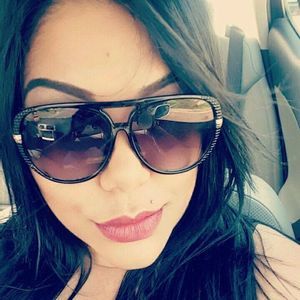 Meet your Posher, Adamaris