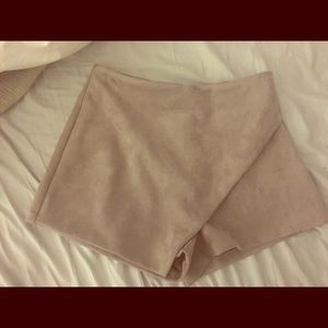 XS SEEK the label shorts