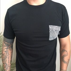 Air Jordan | Crew neck black tee