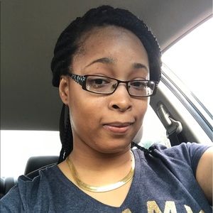 Meet your Posher, April