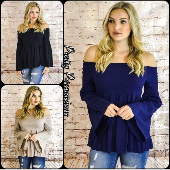 NWT Navy Off Shoulder Long Bell Sleeve Top - Picture 5 of 7