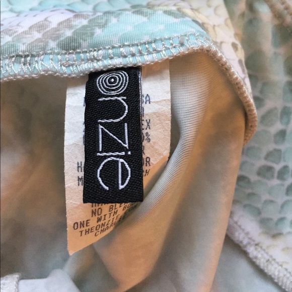 onzie - yoga pants - Like NEW💗☀️ - Picture 3 of 3