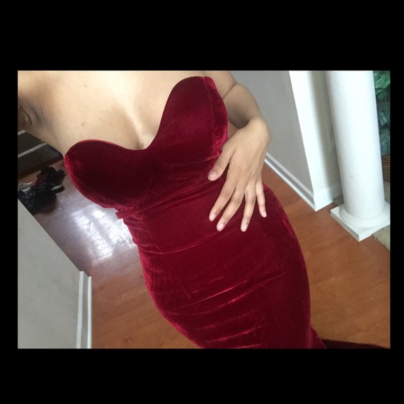 VELVET PROM DRESS - Picture 2 of 2