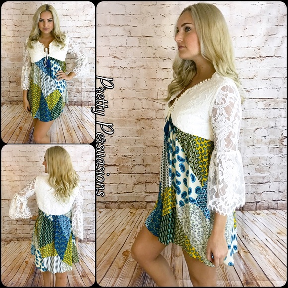 SALE‼️NWT Lace Bell Sleeve & Printed Peasant Dress - Picture 2 of 6