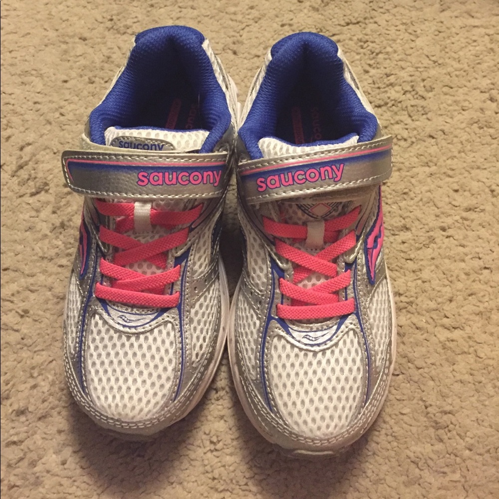 Saucony 13w new silver/pink/blue sneakers/ shoes