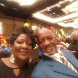 Meet your Posher, Sharon