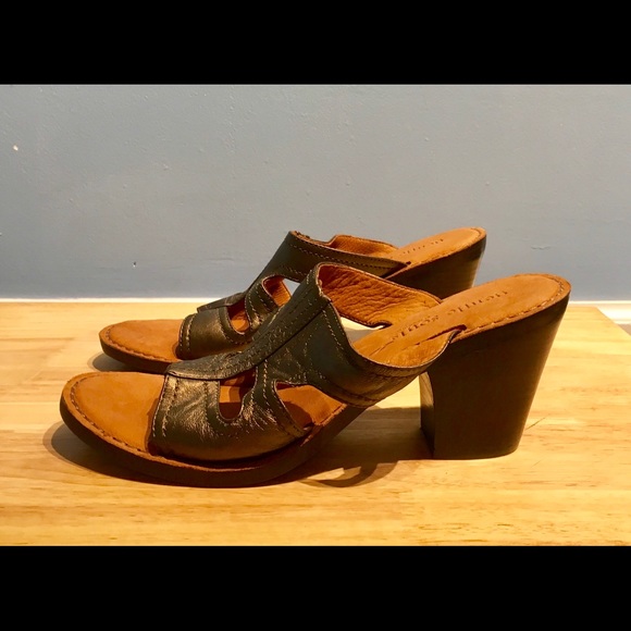 Neiman Marcus/Gentle Souls🌺Fabulous shoes!🌺NEW!! - Picture 3 of 4