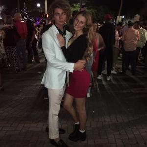 Meet your Posher, Gregory