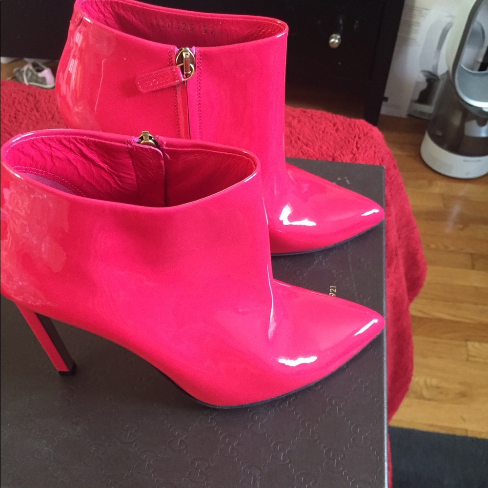 Ladies Gucci ankle boots