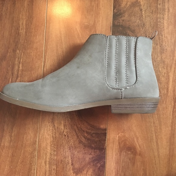 Gap Booties - Picture 3 of 6