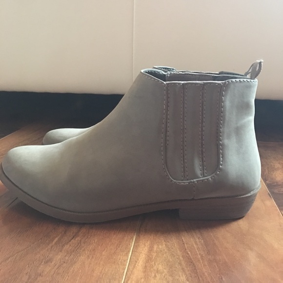 Gap Booties - Picture 6 of 6