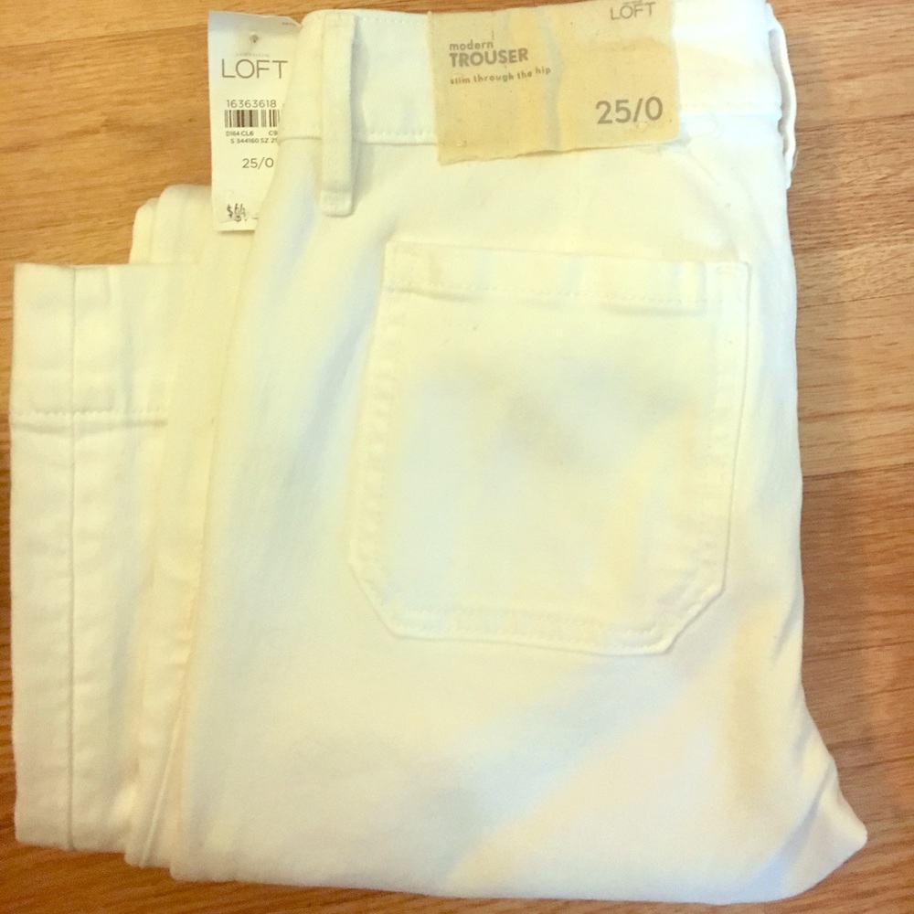 LOFT NWT white pants