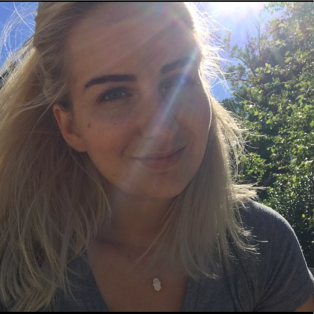 Meet your Posher, Andrea