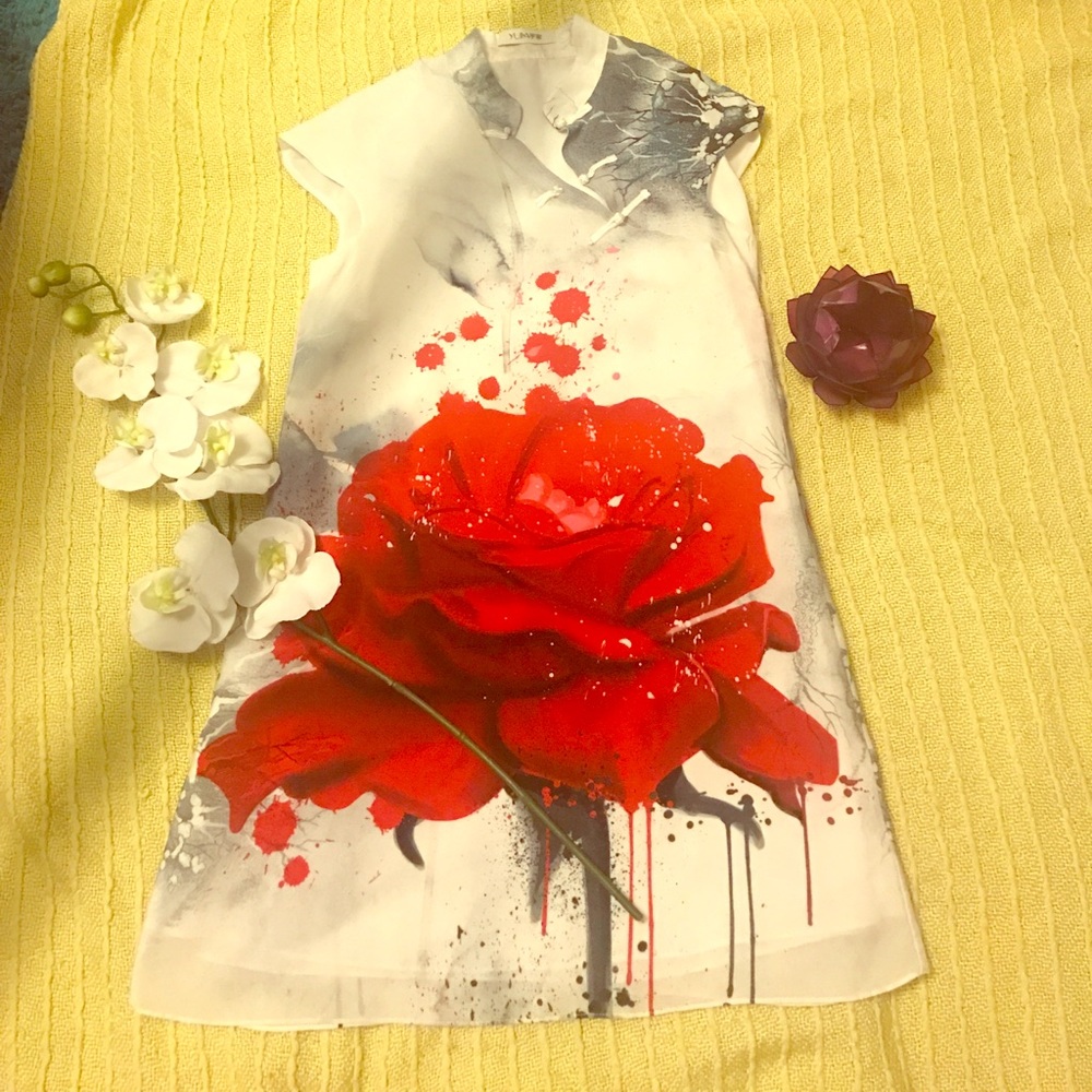 Rose designed choengsam