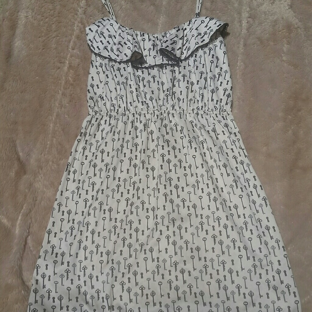 Key printed satin dress