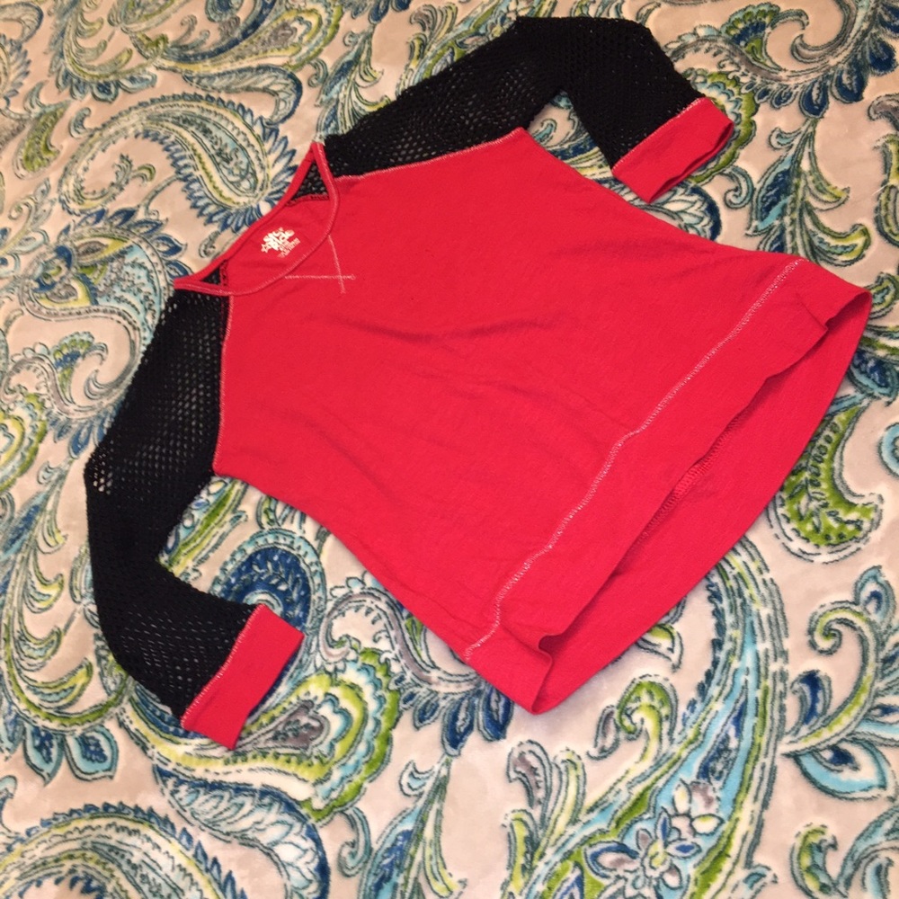 Girls size Small red w black mesh sleeve top EUC