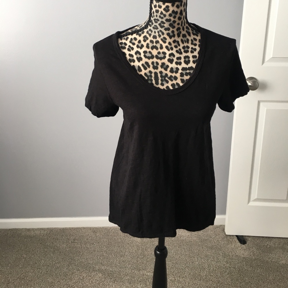 Plain black tee shirt with V neck