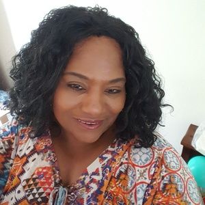 Meet your Posher, Sharon