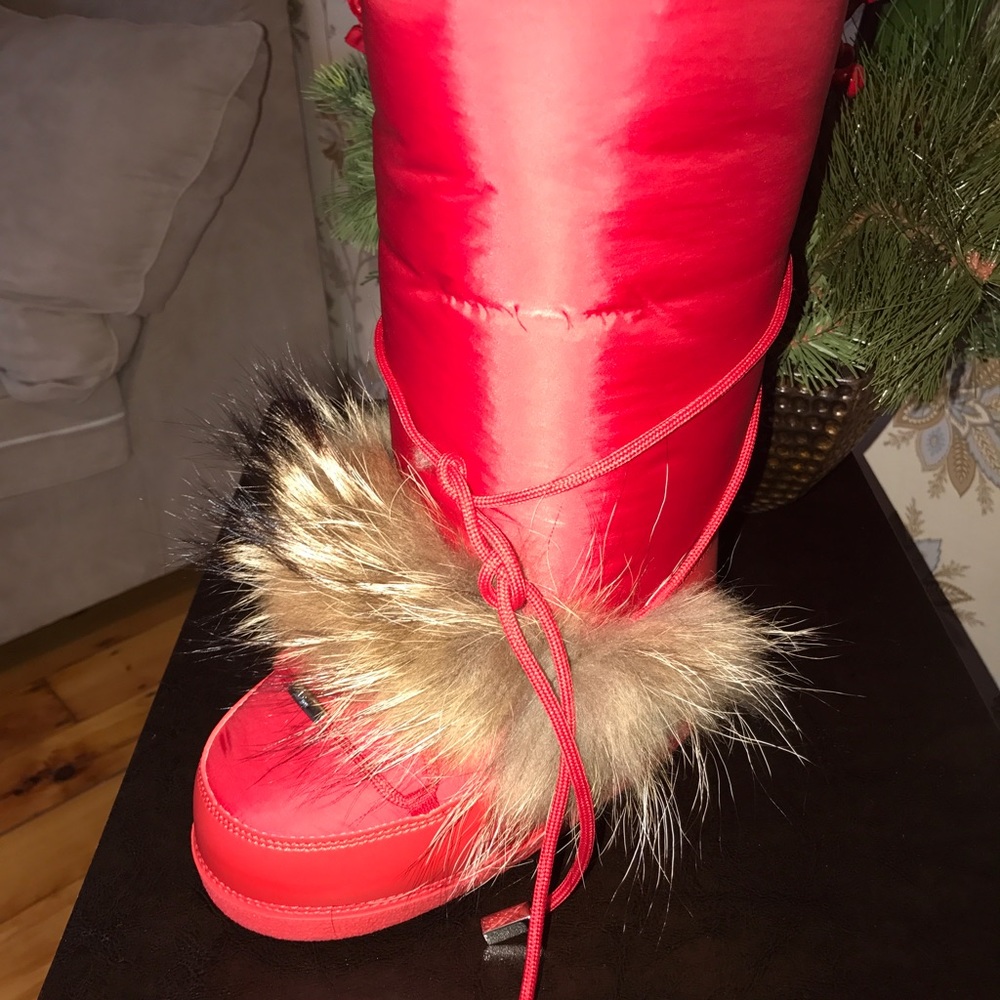 Brand new Dior snow boots