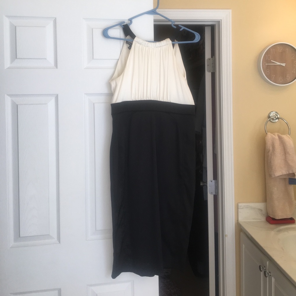 Beautiful midi formal dress!