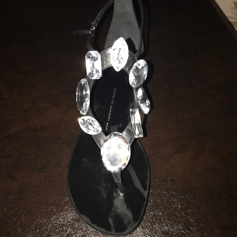 Brand new Giuseppe sandals