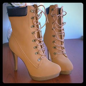Caramel boots