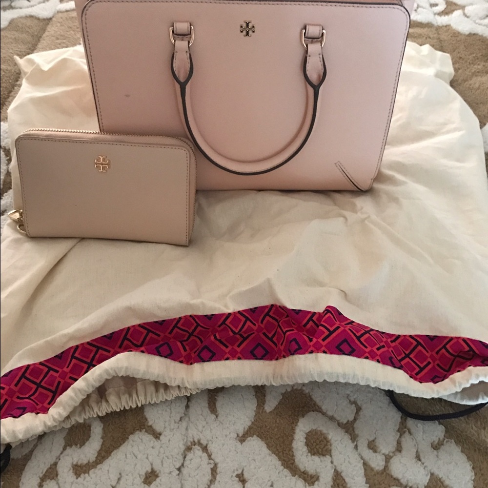 Trade for TB double zip tote!!