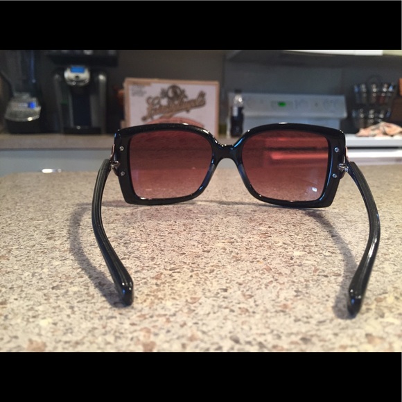 Oakley sunglasses - Picture 4 of 7